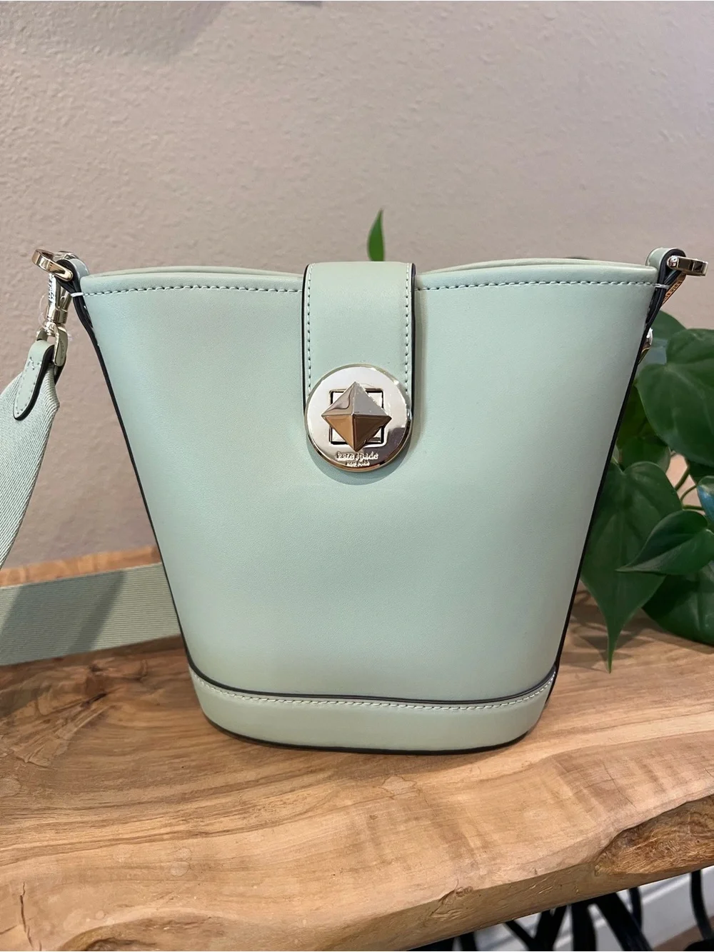 Kate Spade Mint Green Bucket Crossbody with Star-Accent Clasp